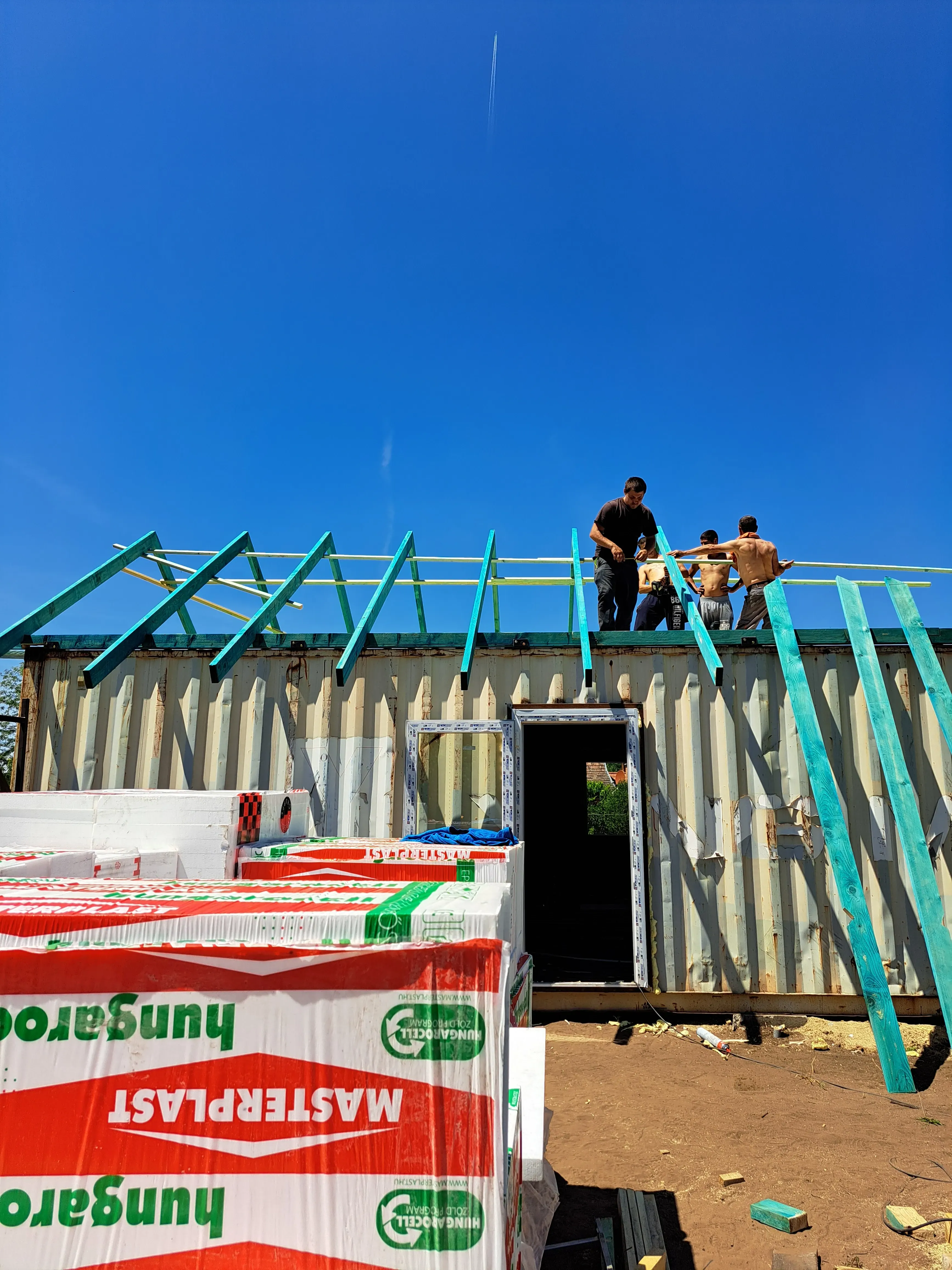 Tetőfedés - Tetőcserép lerakás